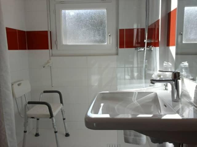 Hotel Calvaire Lourdes Exterior photo